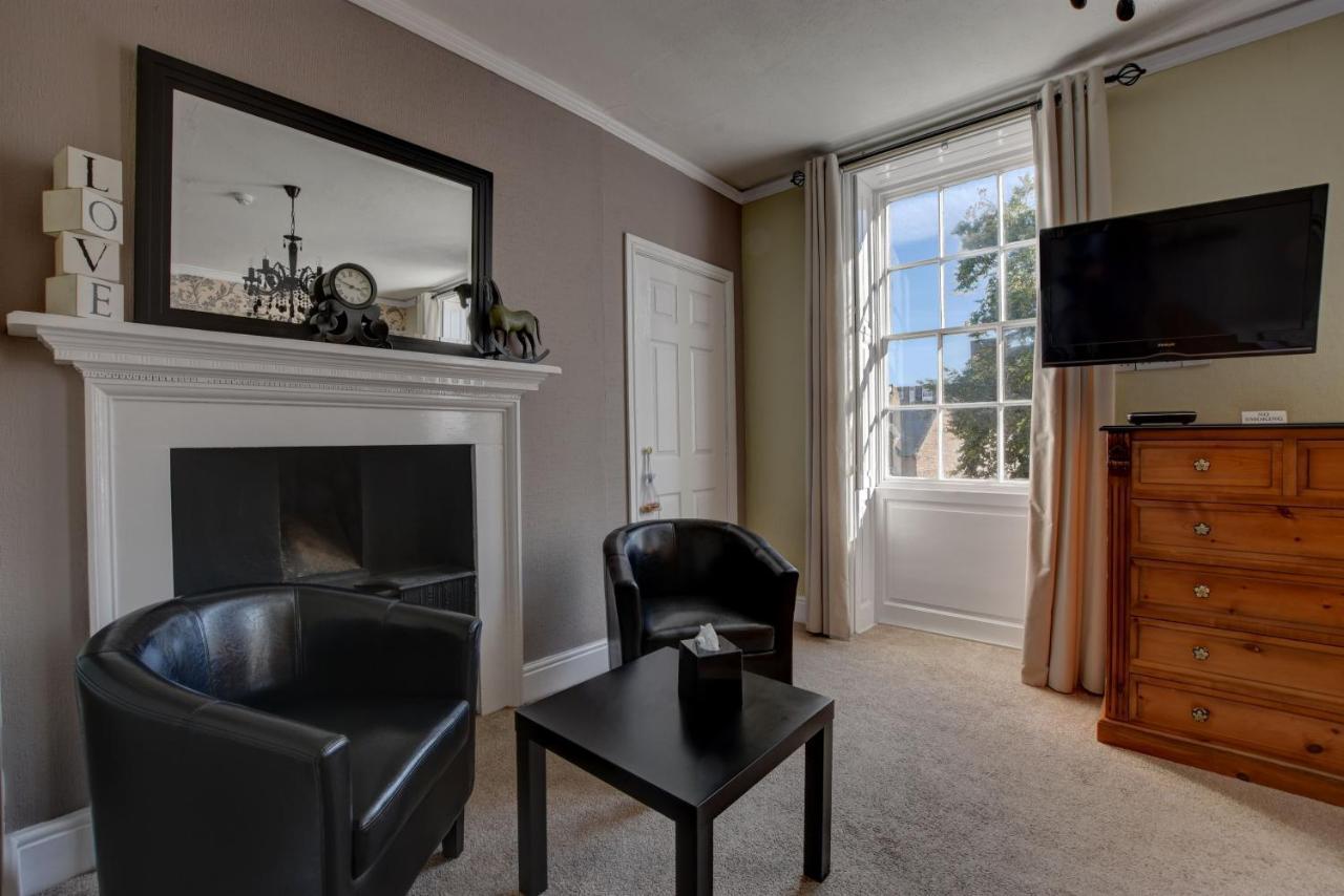 White Linen Whitby, Room Only ภายนอก รูปภาพ