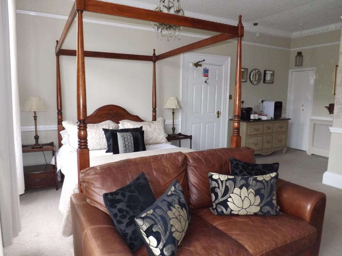 White Linen Whitby, Room Only ภายนอก รูปภาพ