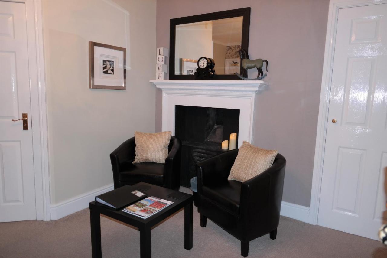 White Linen Whitby, Room Only ภายนอก รูปภาพ